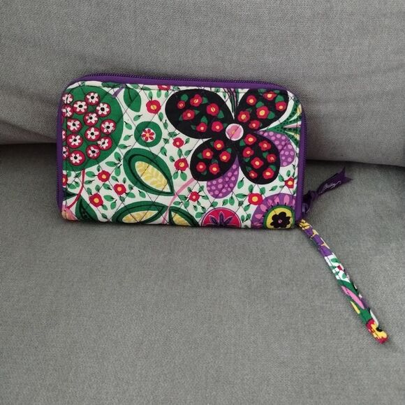 Vera Bradley Viva La Vera Ziparound Wristlet Wallet NWOT - Picture 1 of 3